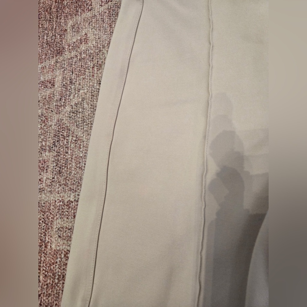 Jones & Co small pull on pintuck mid rise trouser in cream wide leg ankle - Picture 5 of 10